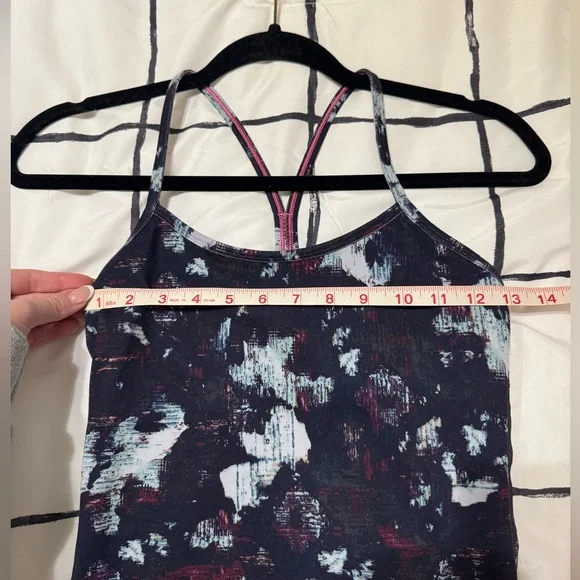 lululemon tank - Picture 6 of 10